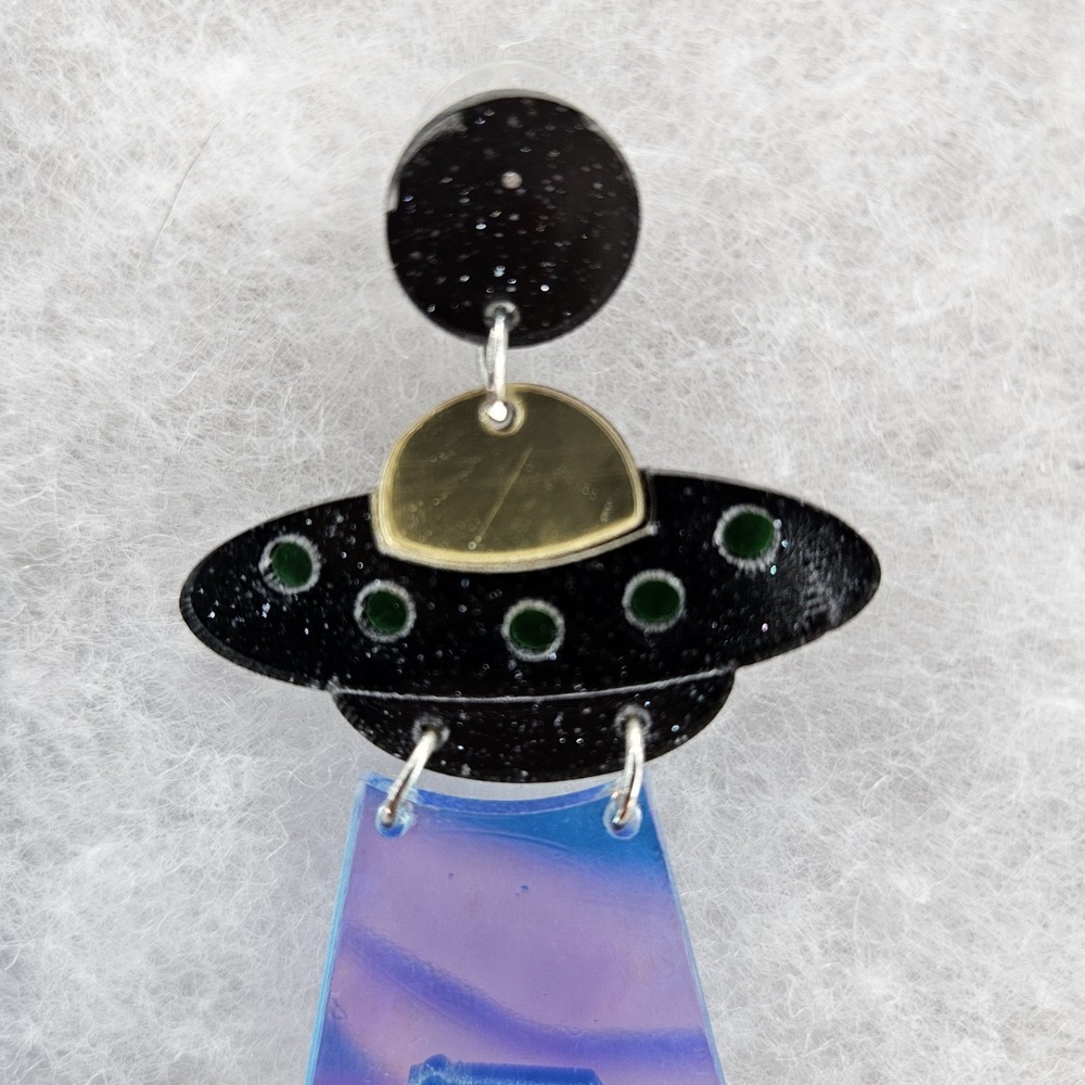 Alien Earrings Fun earrings OOTD earrings Cow Abduction Purple Blue Iridescent - Picture 7 of 7